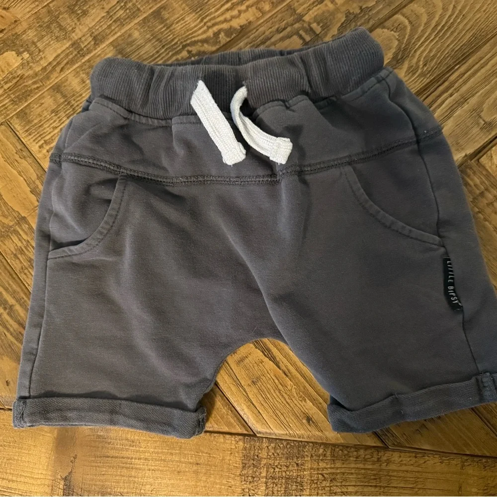 Little Bipsy dark grey harem shorts 18-24 mo - Picture 2 of 4